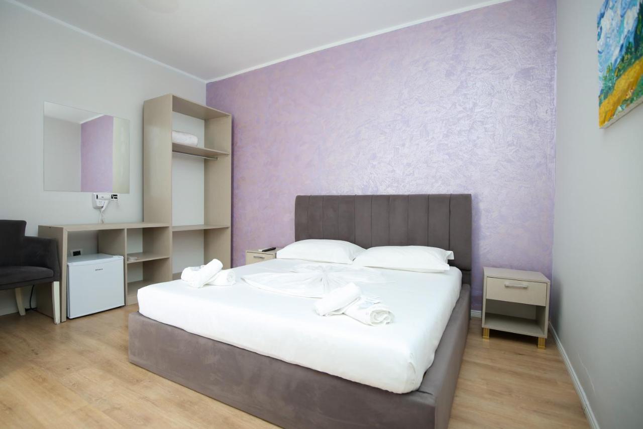 Skyhill Boutique Hotel Radhimë Exterior foto