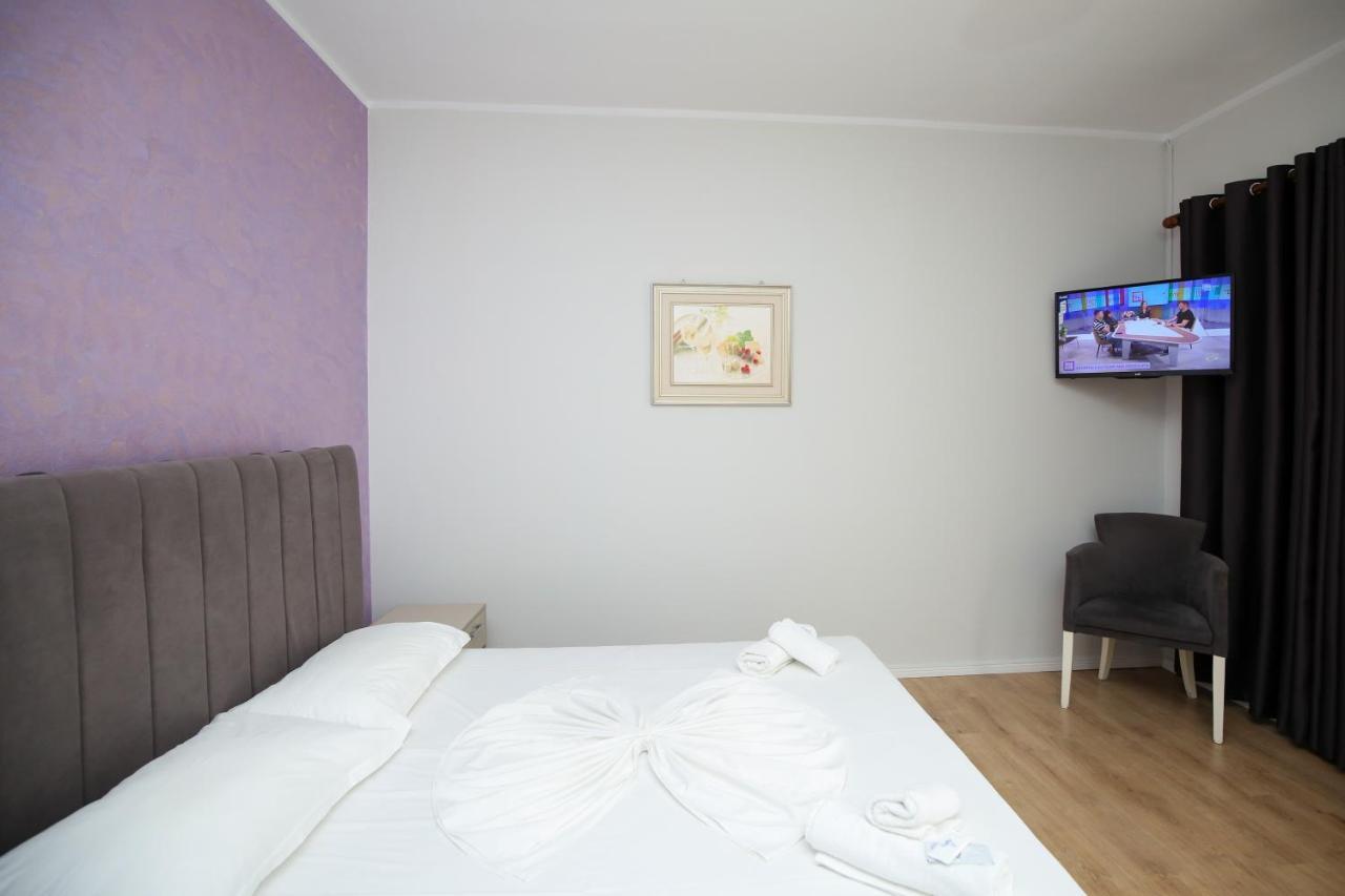 Skyhill Boutique Hotel Radhimë Exterior foto